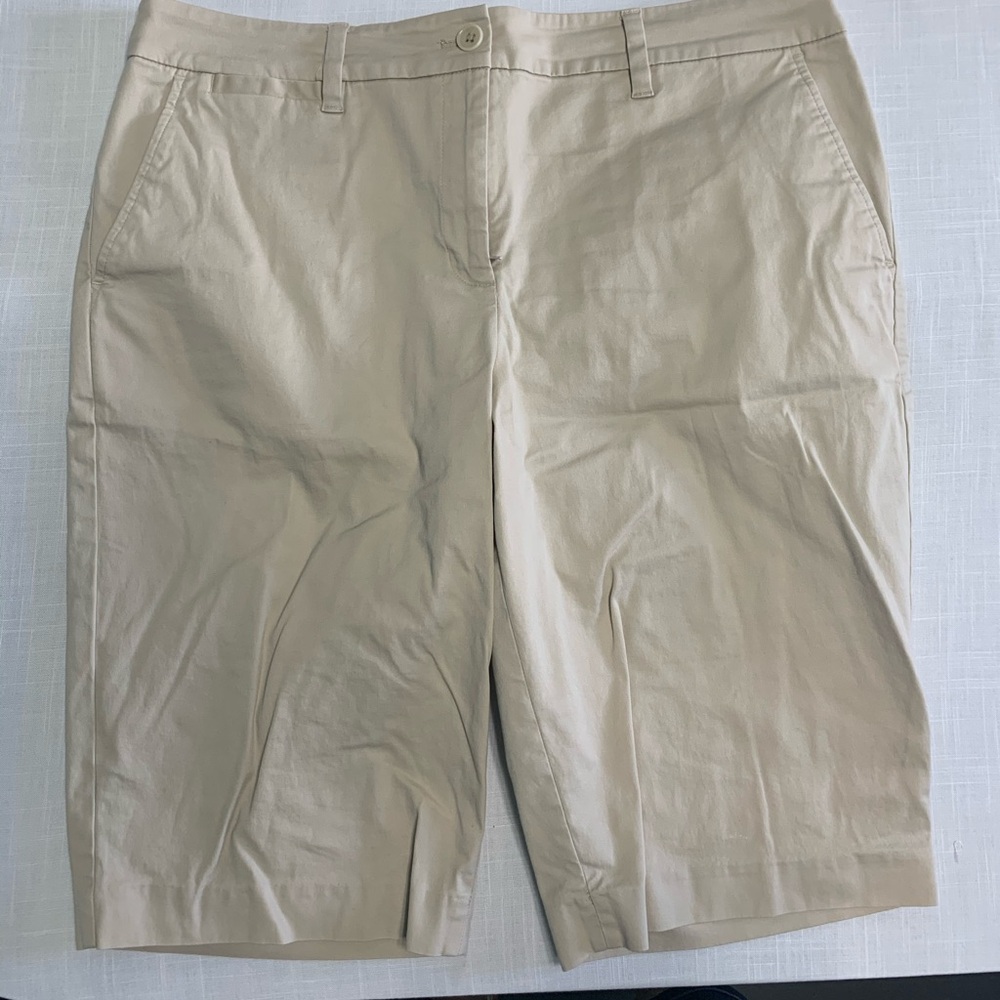 Talbots Perfect Shorts Beige Size 12